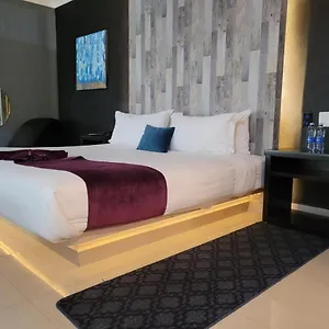 Real De Motel