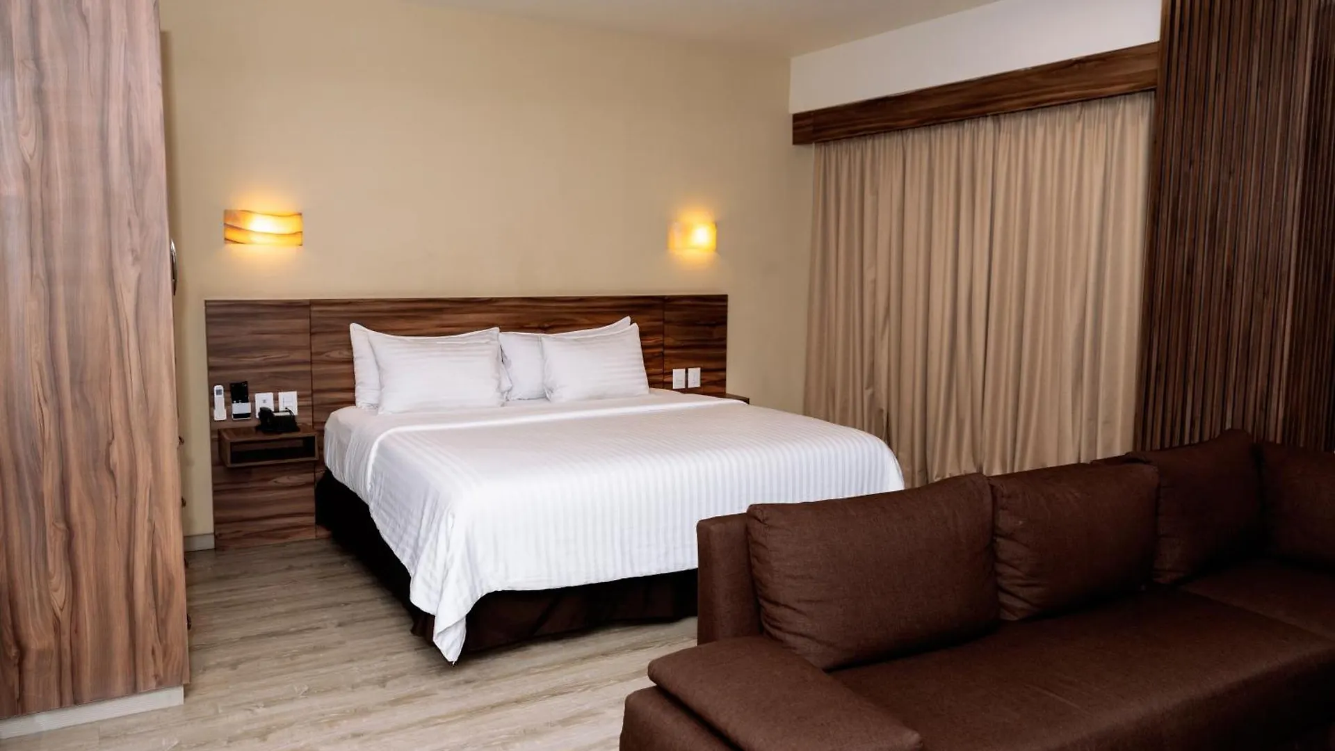 ****  Occidental Querétaro - Barceló Hotel Group México